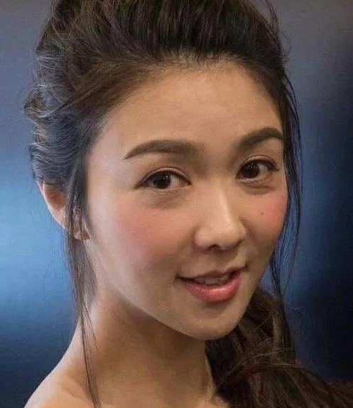 薛凯琪参与表演