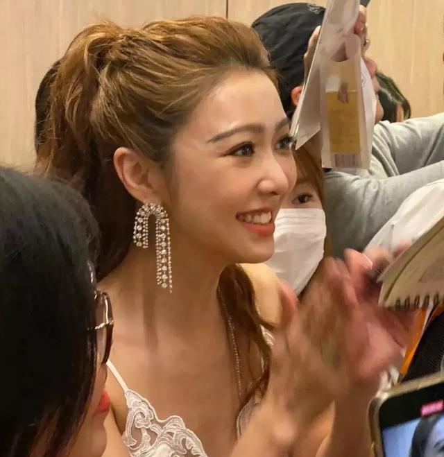 人体流体艺术表演